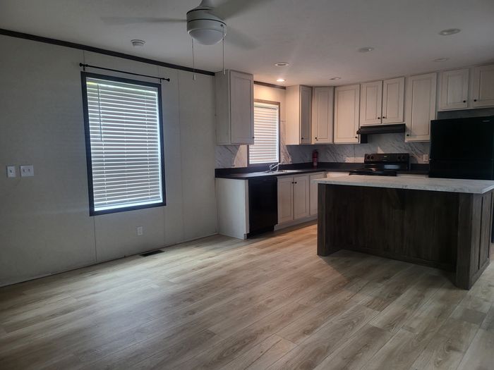 Riverside Village - Unit 2526F - Kitchen