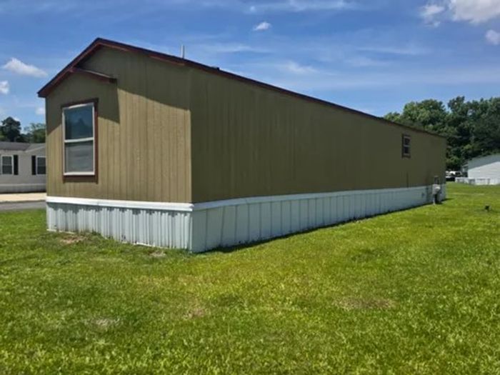 Lafayette Park MHP - Unit 218 - Exterior