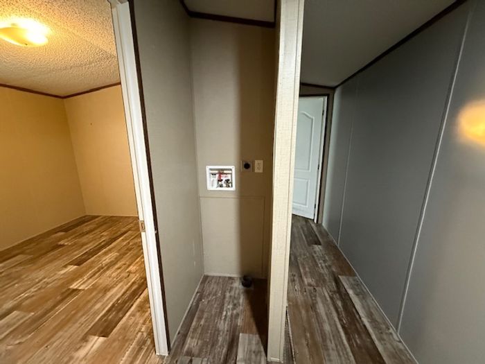 Coachlight Village East (CLE) - Unit B7 - Entryway