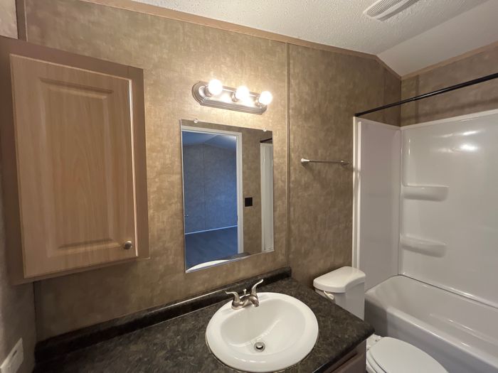 Countryside MHP OK - Unit 14 - Bathroom
