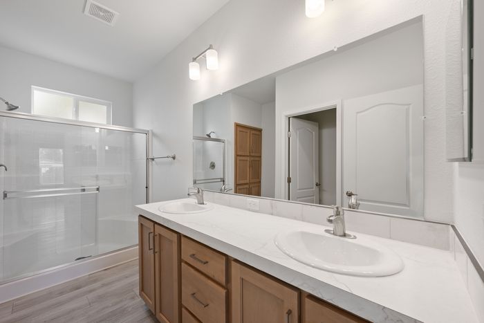 The Lakes at Hemet West - Unit 23 - Bathroom