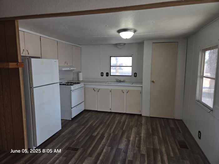 Parkhaven Estates - Unit 163N - Kitchen