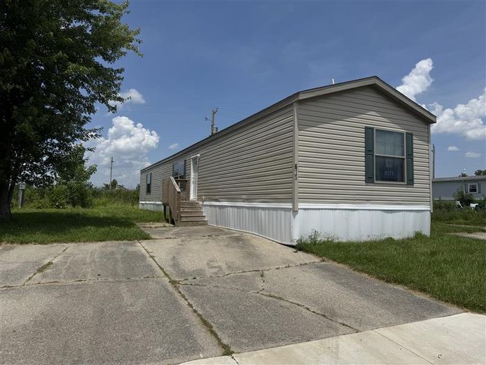 Fort Wayne MHC - Unit 615 - Exterior