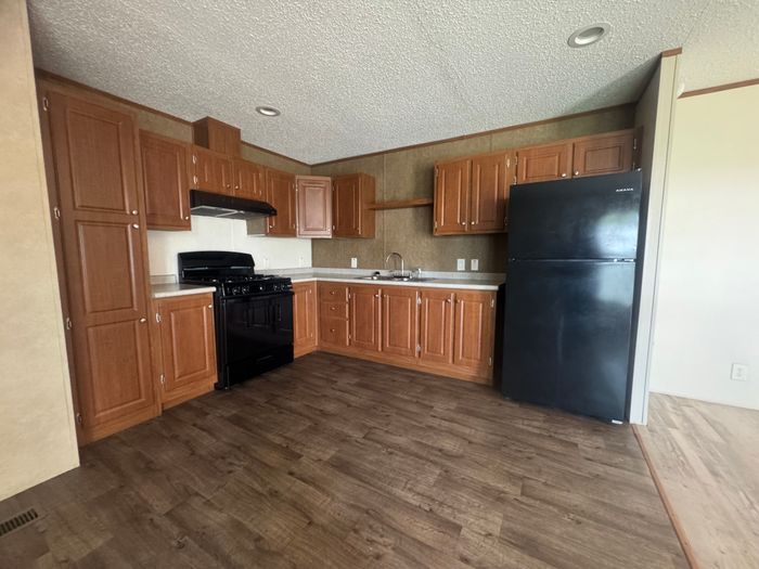 The Orchards/Paradise - Unit 65 - Kitchen