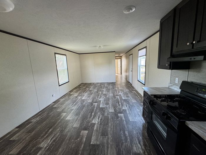 Alliance Vista MH and RV Park - Unit H18 - Interior