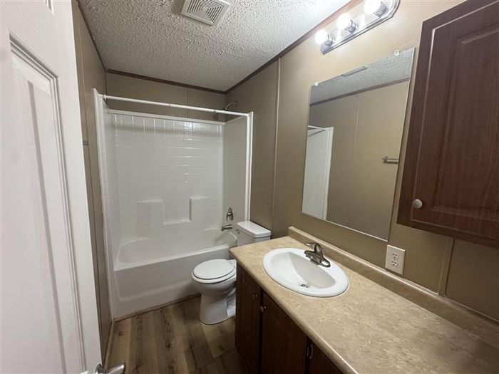 Fort Wayne MHC - Unit 234 - Bathroom