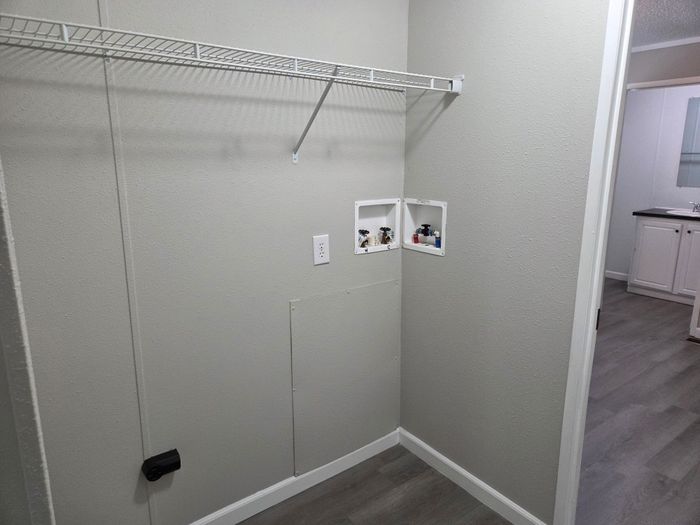 Vermillion MH and RV Park - Unit 106 - Interior