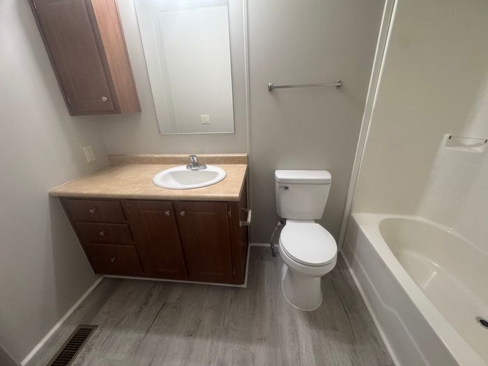 The Orchards/Paradise - Unit 31 - Bathroom