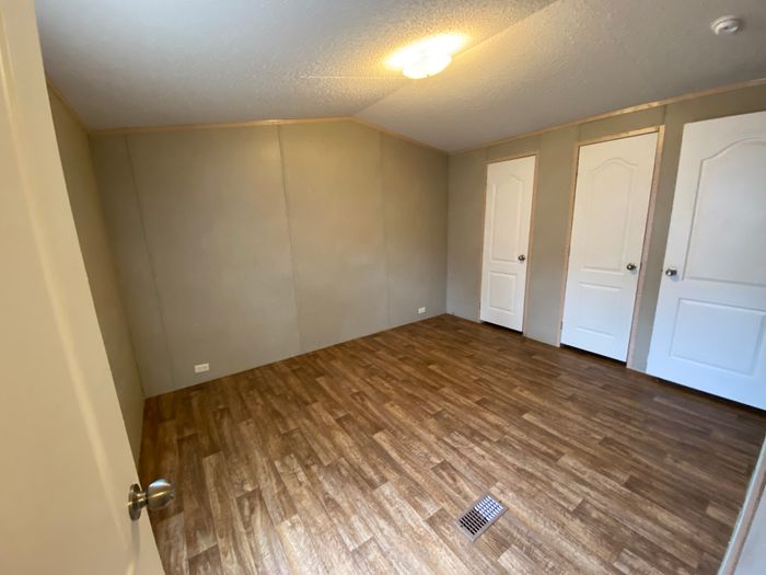 Woodward Estates MHP - Unit 222 - Interior