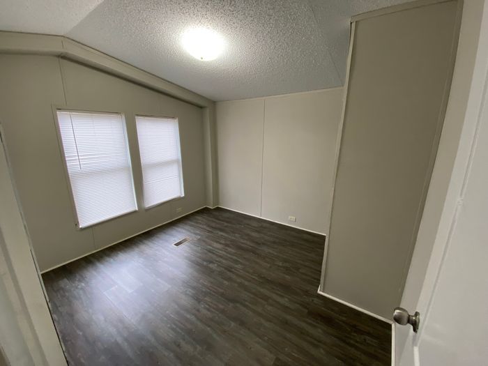 Woodward Estates MHP - Unit 95 - Bedroom