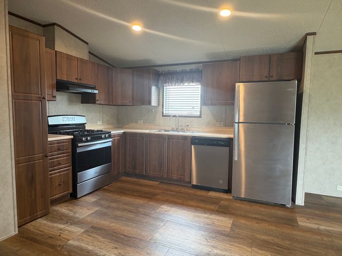 Pine Ridge Est. - Unit 719 - Kitchen