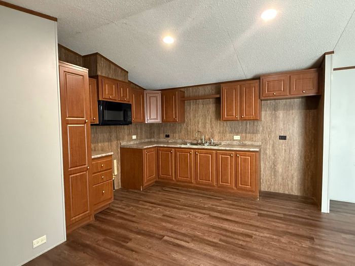 Sleepy Hollow - Unit 23 - Kitchen