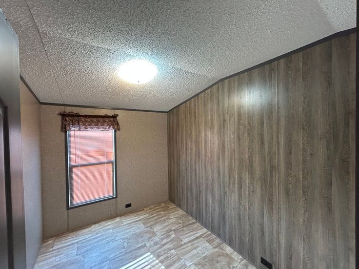 Oakridge MHP OK - Unit 16 - Interior