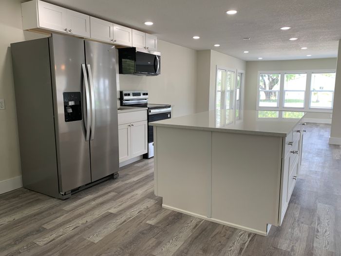 Endless Summer RV Resort - Unit 3 - Kitchen