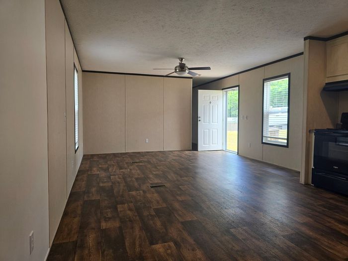 Rolling Hills MHP - Unit 67 - Interior