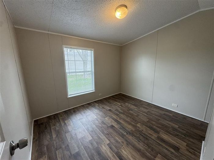 Fort Wayne MHC - Unit 311 - Bedroom