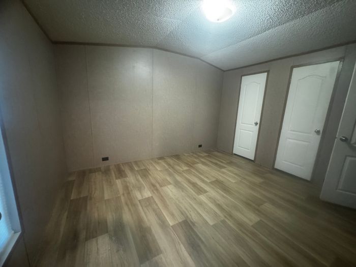 The Orchards/Paradise - Unit 11 - Interior