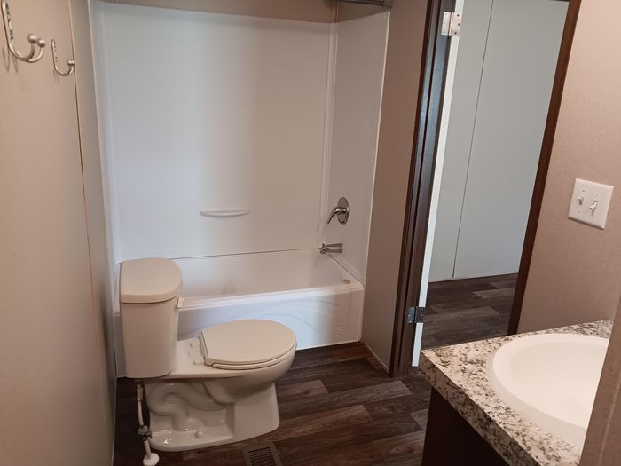 Pine Crest - Unit 15 - Bathroom