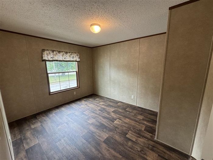 Fort Wayne MHC - Unit 321 - Bedroom