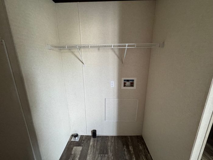 Alliance Vista MH and RV Park - Unit H18 - Interior