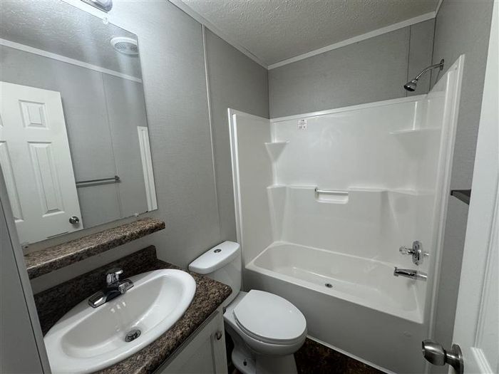 Fort Wayne MHC - Unit 112 - Bathroom