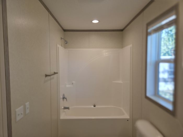 Vermillion MH and RV Park - Unit 40 - Bathroom