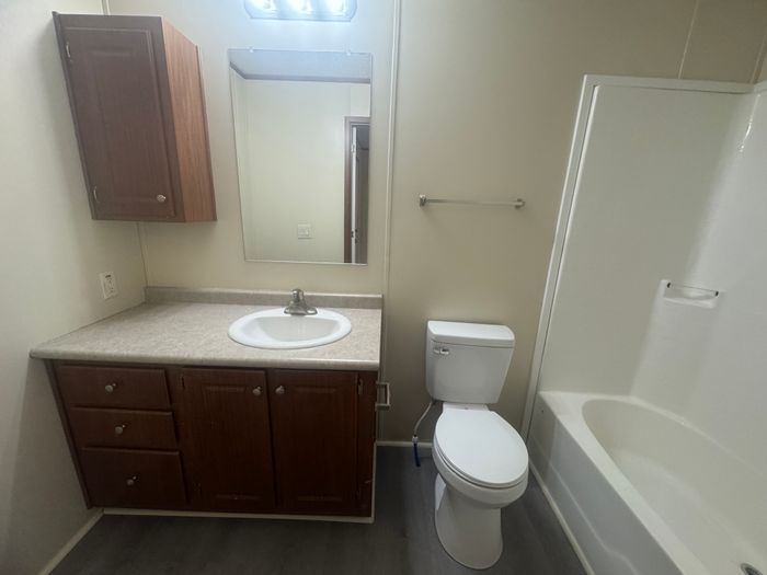 The Orchards/Paradise - Unit 70 - Bathroom