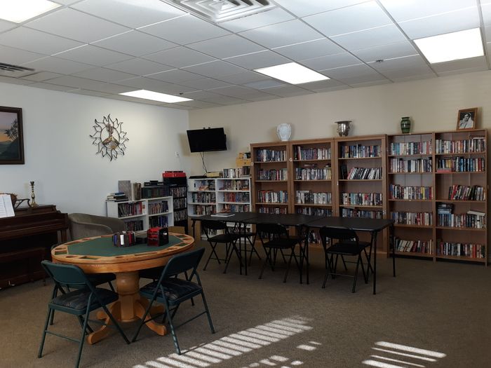 Glenhaven Estates - Unit 135 - Community Library