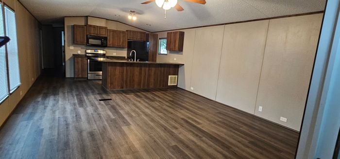 Sunnyvale Estates MHP - Unit 199 - Interior