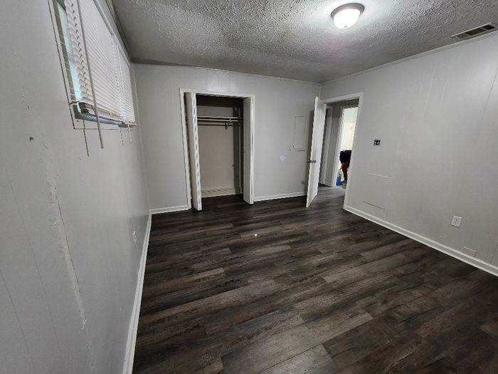 Eagles MHP - Unit 506 - Bedroom