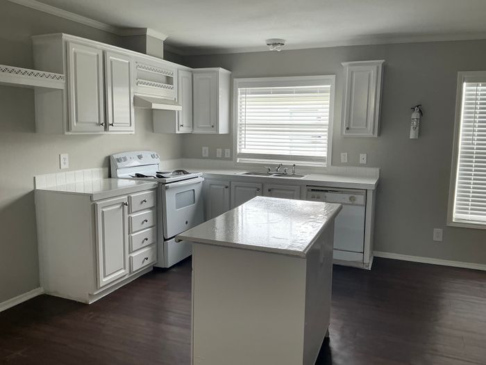 Clarke Springs - Unit 16035C - Kitchen