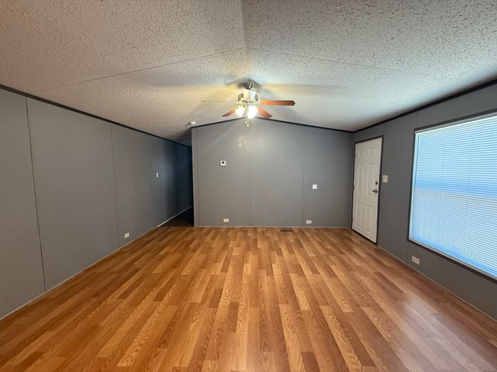 Evergreen MHP - Unit 86 - Interior