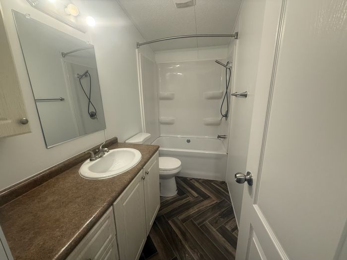 Rolling Hills MHP - Unit 20 - Bathroom