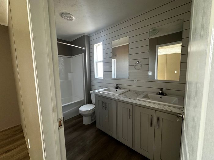Estrella Valley - Unit 32 - Bathroom