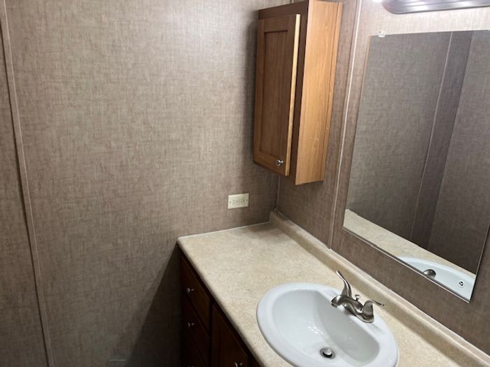 Coachlight Village West (CLW) - Unit 1870 - Bathroom