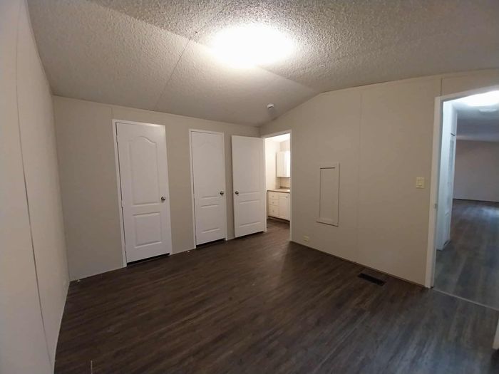 Sleepy Hollow - Unit 5 - Bedroom