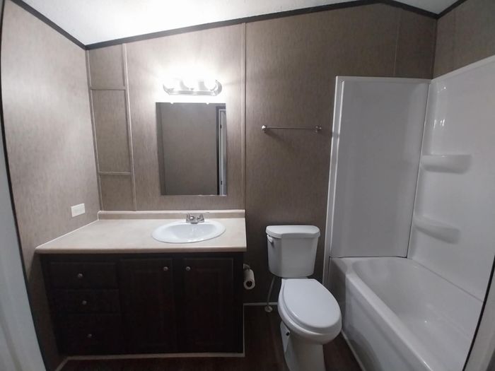 Sleepy Hollow - Unit 55 - Bathroom