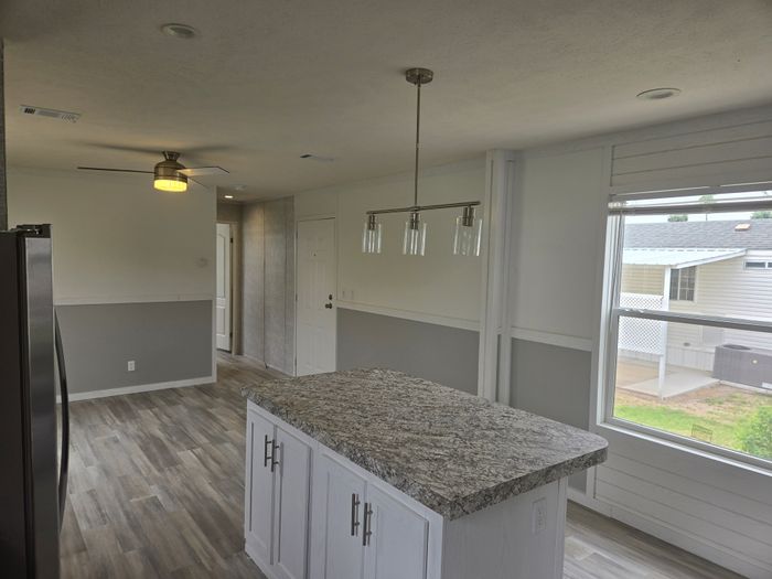 McAllen Mobile - Unit 454 - Interior