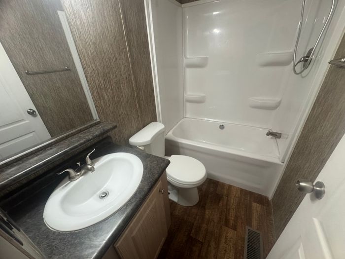 The Orchards/Paradise - Unit 51 - Bathroom