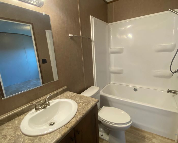 Sunnyvale Estates MHP - Unit 78 - Bathroom