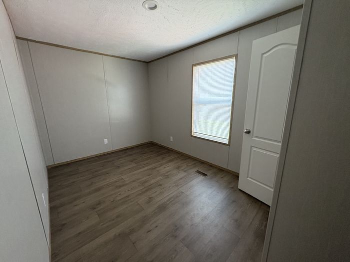 Pleasant Ridge MHP - Unit 157S - Bedroom
