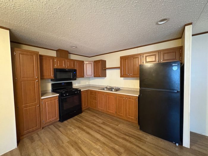 The Orchards/Paradise - Unit 55 - Kitchen