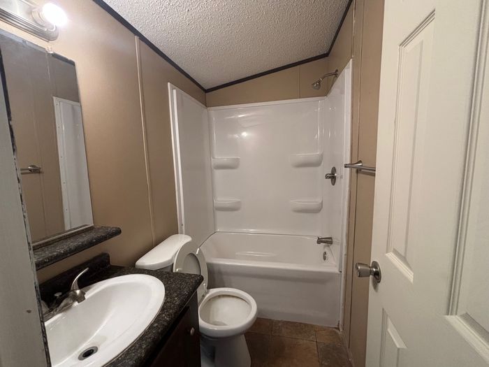 Rio MH - Unit 4 - Bathroom