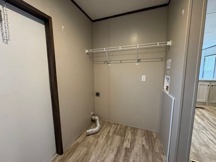 Countryside Estates KS - Unit B16 - Entryway