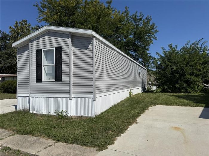 Fort Wayne MHC - Unit 421 - Exterior