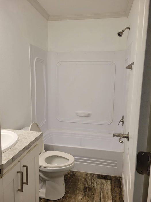 Shade Tree - Unit 49 - Bathroom