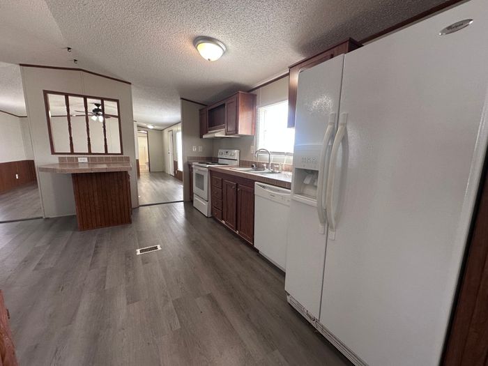 Hunters Mountain - Unit 1050 - Kitchen
