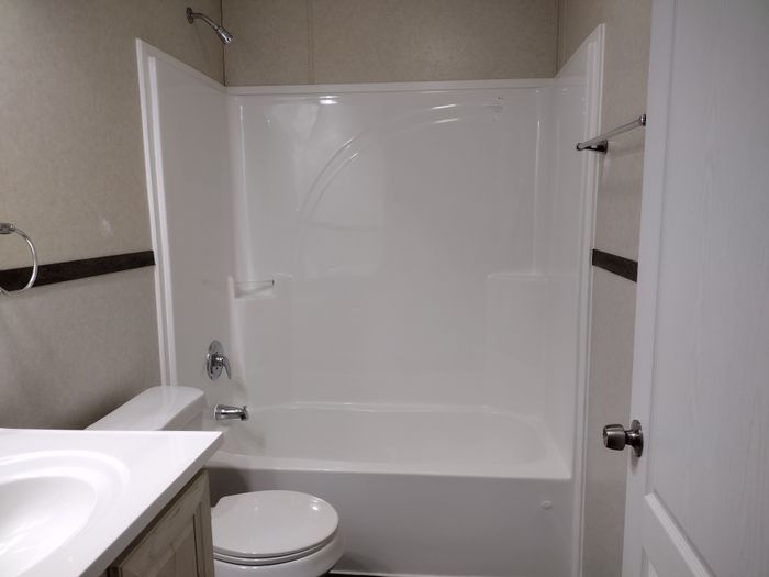 Birchwood MHP - Unit 142 - Bathroom