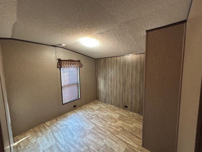Oakridge MHP OK - Unit 16 - Interior