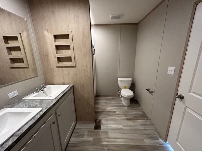 Pleasant Ridge MHP - Unit 156S - Bathroom